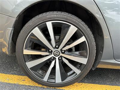 2019 Nissan Altima 2.5 SR   - Photo 3 - Elkhart, IN 46514