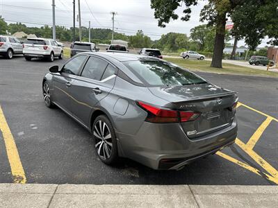2019 Nissan Altima 2.5 SR   - Photo 20 - Elkhart, IN 46514