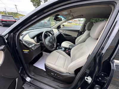 2017 Hyundai SANTA FE Sport 2.4L   - Photo 17 - Elkhart, IN 46514