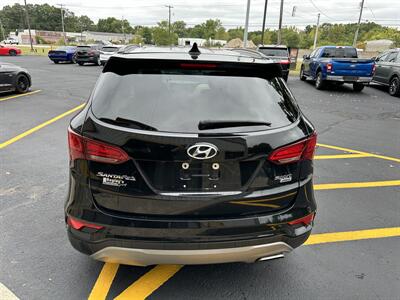 2017 Hyundai SANTA FE Sport 2.4L   - Photo 5 - Elkhart, IN 46514