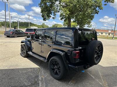 2022 Jeep Wrangler Unlimited High Altitude 4xe   - Photo 4 - Elkhart, IN 46514