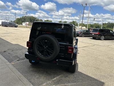 2022 Jeep Wrangler Unlimited High Altitude 4xe   - Photo 6 - Elkhart, IN 46514