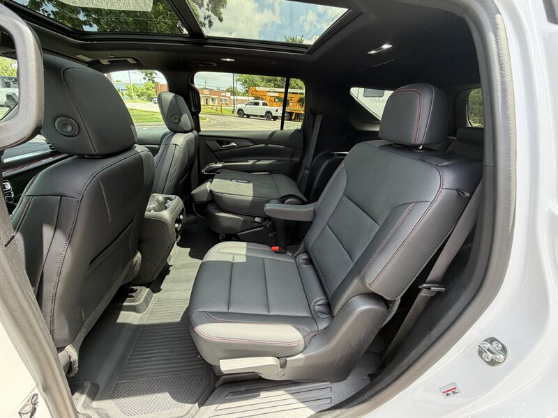 2024 Chevrolet Traverse Z71 - Photo 14 - Elkhart, IN 46514