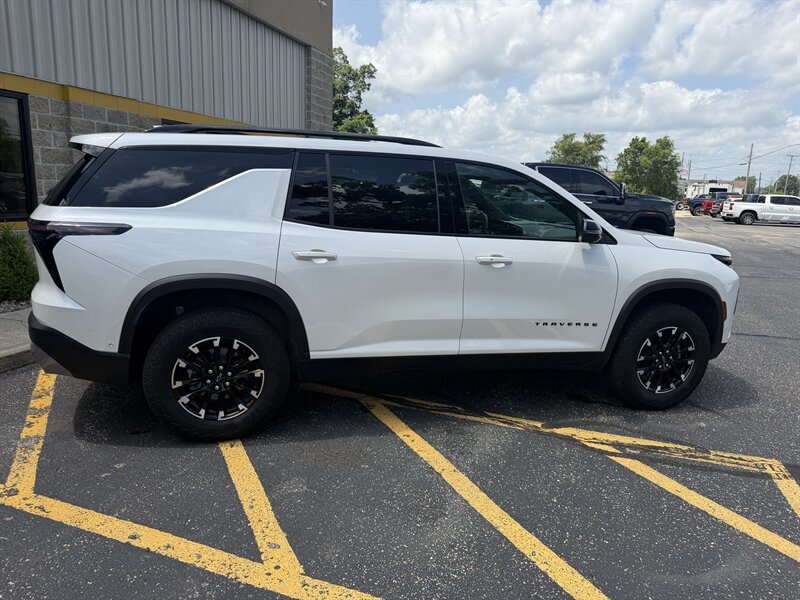 2024 Chevrolet Traverse Z71 - Photo 7 - Elkhart, IN 46514