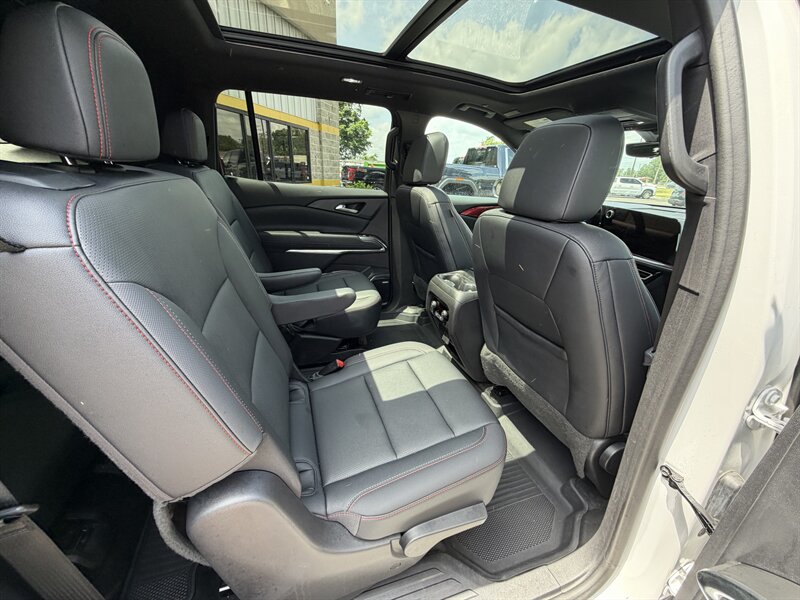 2024 Chevrolet Traverse Z71 - Photo 11 - Elkhart, IN 46514