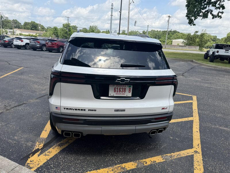 2024 Chevrolet Traverse Z71 - Photo 5 - Elkhart, IN 46514