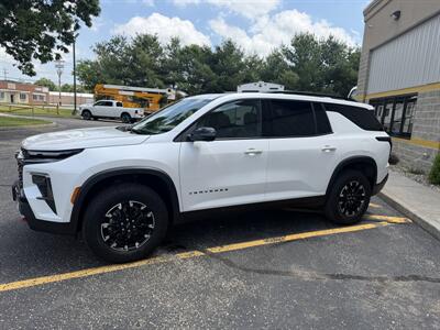 2024 Chevrolet Traverse Z71 - Photo 2 - Elkhart, IN 46514
