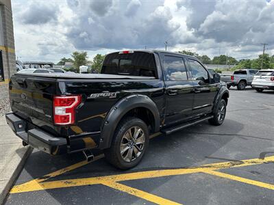 2018 Ford F-150 XLT   - Photo 11 - Elkhart, IN 46514