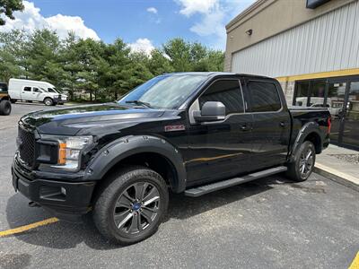 2018 Ford F-150 XLT   - Photo 2 - Elkhart, IN 46514