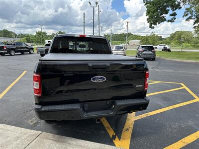 2018 Ford F-150 XLT   - Photo 8 - Elkhart, IN 46514