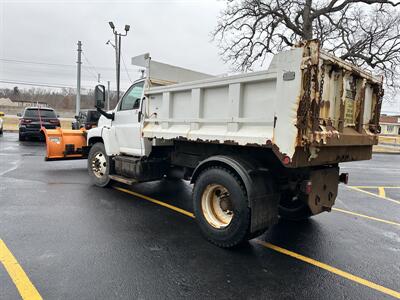 2009 Chevrolet 7500 Dump Truck   - Photo 2 - Elkhart, IN 46514