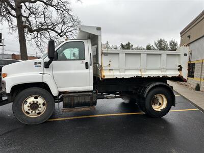 2009 Chevrolet 7500 Dump Truck   - Photo 6 - Elkhart, IN 46514