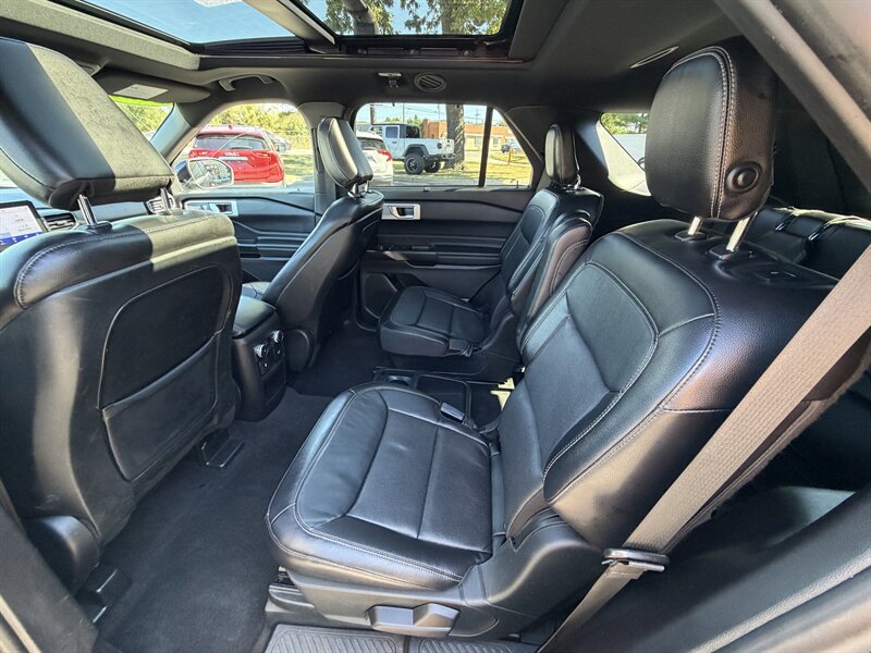 2020 Ford Explorer Limited - Photo 16 - Elkhart, IN 46514