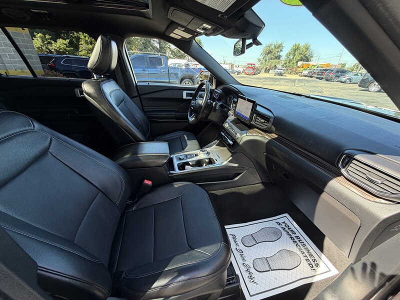 2020 Ford Explorer Limited - Photo 11 - Elkhart, IN 46514