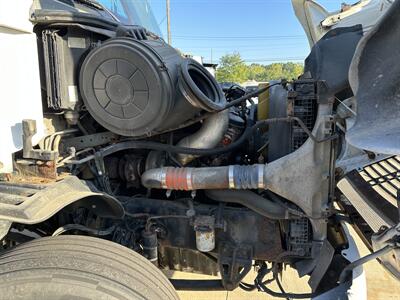 2006 Freightliner Columbia 112   - Photo 15 - Elkhart, IN 46514