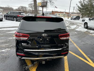 2017 Kia Sorento SX Limited V6   - Photo 4 - Elkhart, IN 46514