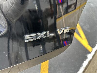 2017 Kia Sorento SX Limited V6   - Photo 11 - Elkhart, IN 46514