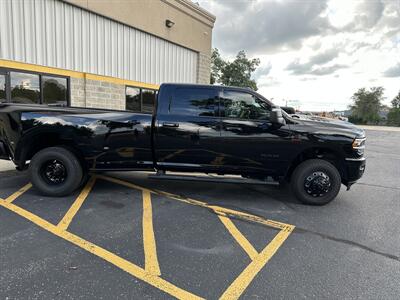 2024 RAM 3500 Laramie   - Photo 12 - Elkhart, IN 46514