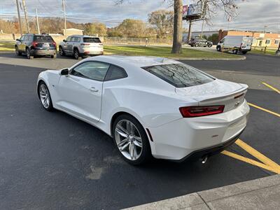 2018 Chevrolet Camaro LT   - Photo 4 - Elkhart, IN 46514