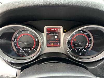 2013 Dodge Journey SXT   - Photo 14 - Elkhart, IN 46514