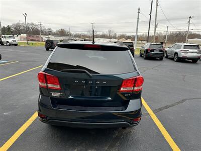 2013 Dodge Journey SXT   - Photo 4 - Elkhart, IN 46514