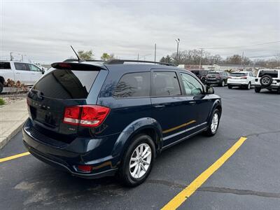 2013 Dodge Journey SXT   - Photo 3 - Elkhart, IN 46514