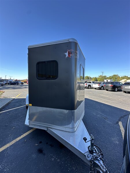 2024 Frontier Ambassador 67 " - Photo 11 - Elkhart, IN 46514