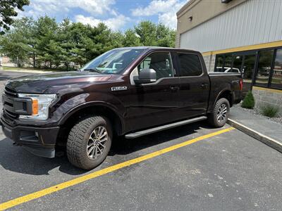 2018 Ford F-150 XLT   - Photo 2 - Elkhart, IN 46514