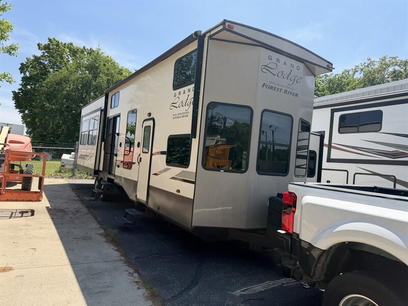 2020 Forest River Wildwood Grand Lodge   - Photo 1 - Elkhart, IN 46514