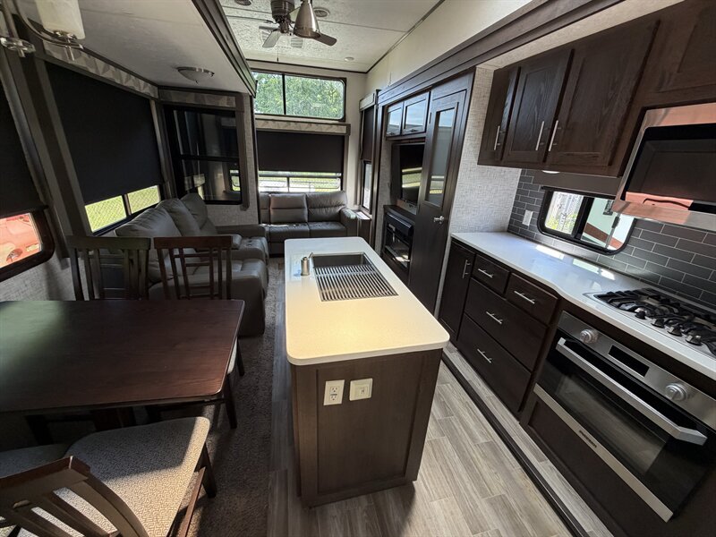 2020 Forest River Wildwood Grand Lodge - Photo 4 - Elkhart, IN 46514