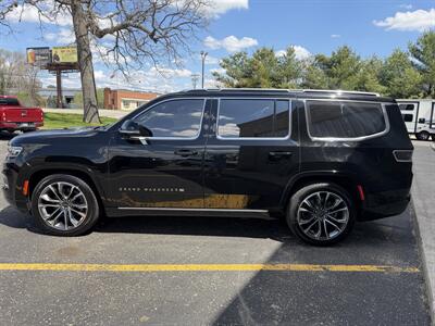 2023 Jeep Grand Wagoneer Series III   - Photo 3 - Elkhart, IN 46514