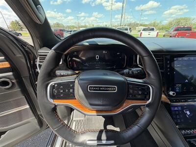 2023 Jeep Grand Wagoneer Series III   - Photo 20 - Elkhart, IN 46514