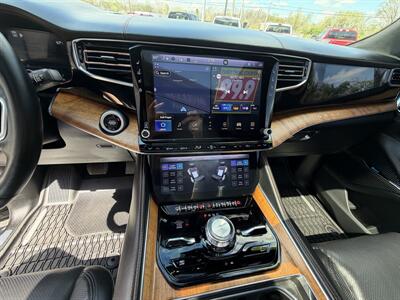 2023 Jeep Grand Wagoneer Series III   - Photo 21 - Elkhart, IN 46514