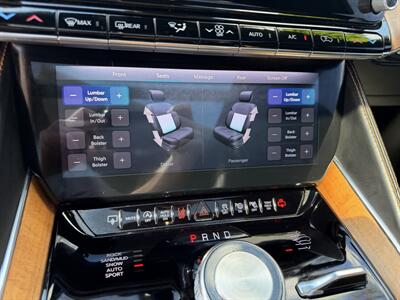 2023 Jeep Grand Wagoneer Series III   - Photo 22 - Elkhart, IN 46514