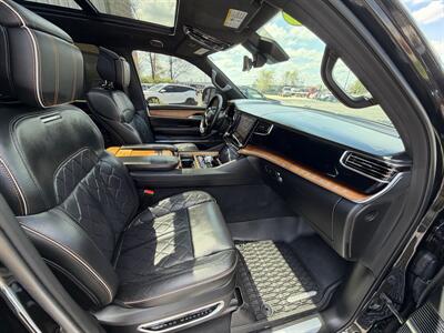 2023 Jeep Grand Wagoneer Series III   - Photo 13 - Elkhart, IN 46514