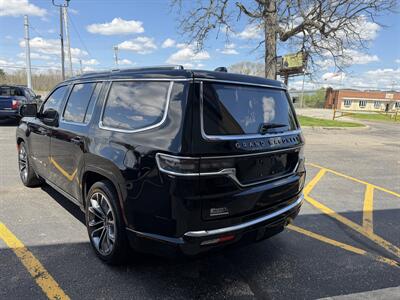 2023 Jeep Grand Wagoneer Series III   - Photo 5 - Elkhart, IN 46514