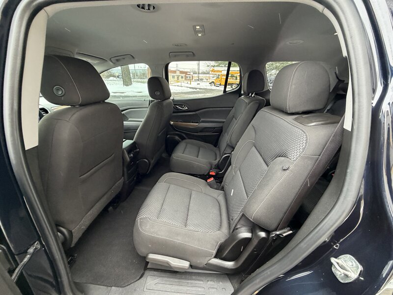 2021 GMC Acadia SLE - Photo 17 - Elkhart, IN 46514