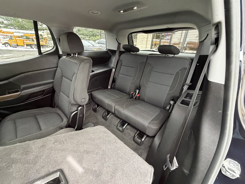 2021 GMC Acadia SLE - Photo 18 - Elkhart, IN 46514