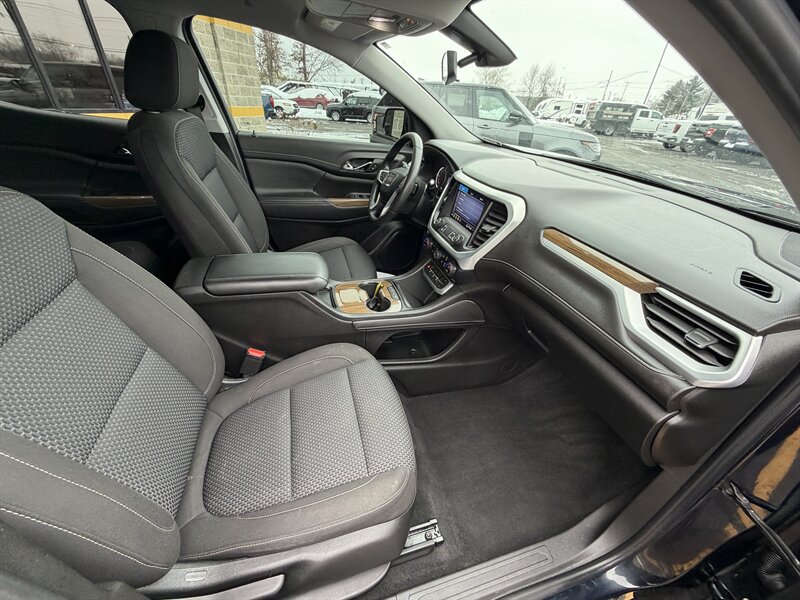 2021 GMC Acadia SLE - Photo 13 - Elkhart, IN 46514