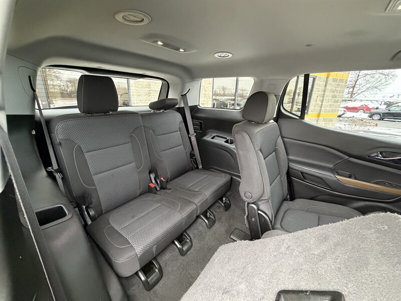 2021 GMC Acadia SLE - Photo 15 - Elkhart, IN 46514