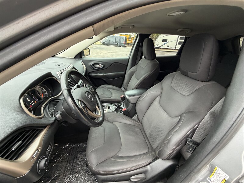 2015 Jeep Cherokee Latitude - Photo 15 - Elkhart, IN 46514