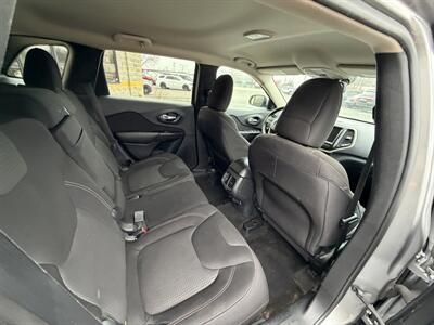 2015 Jeep Cherokee Latitude - Photo 12 - Elkhart, IN 46514