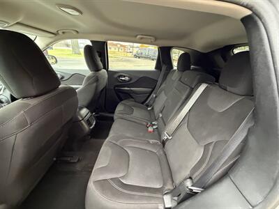 2015 Jeep Cherokee Latitude - Photo 14 - Elkhart, IN 46514