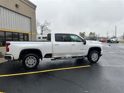 2022 Chevrolet Silverado 2500HD High Country   - Photo 8 - Elkhart, IN 46514