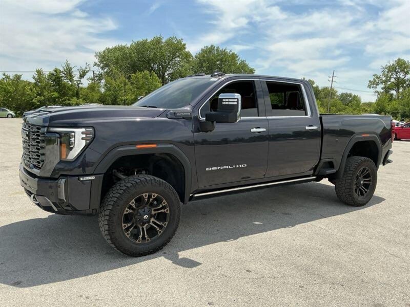 2024 GMC Sierra 3500HD Denali Ultimate   - Photo 1 - Elkhart, IN 46514