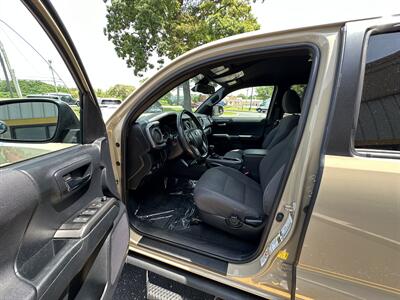 2019 Toyota Tacoma SR5 V6   - Photo 22 - Elkhart, IN 46514