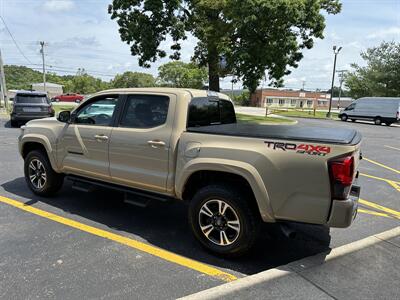 2019 Toyota Tacoma SR5 V6   - Photo 7 - Elkhart, IN 46514