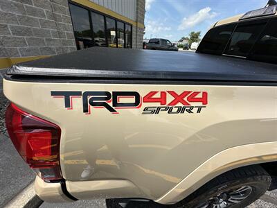 2019 Toyota Tacoma SR5 V6   - Photo 19 - Elkhart, IN 46514