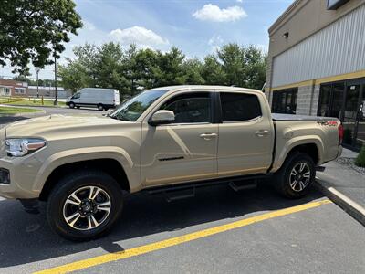2019 Toyota Tacoma SR5 V6   - Photo 3 - Elkhart, IN 46514