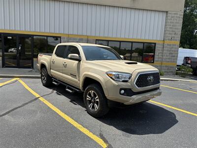2019 Toyota Tacoma SR5 V6   - Photo 15 - Elkhart, IN 46514